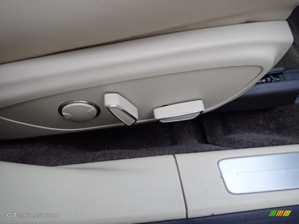 2015 Lincoln MKZ AWD Front Seat Photo #140655436