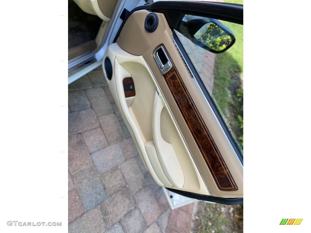 1996 Jaguar XJ XJ12 Cream Door Panel Photo #140655487