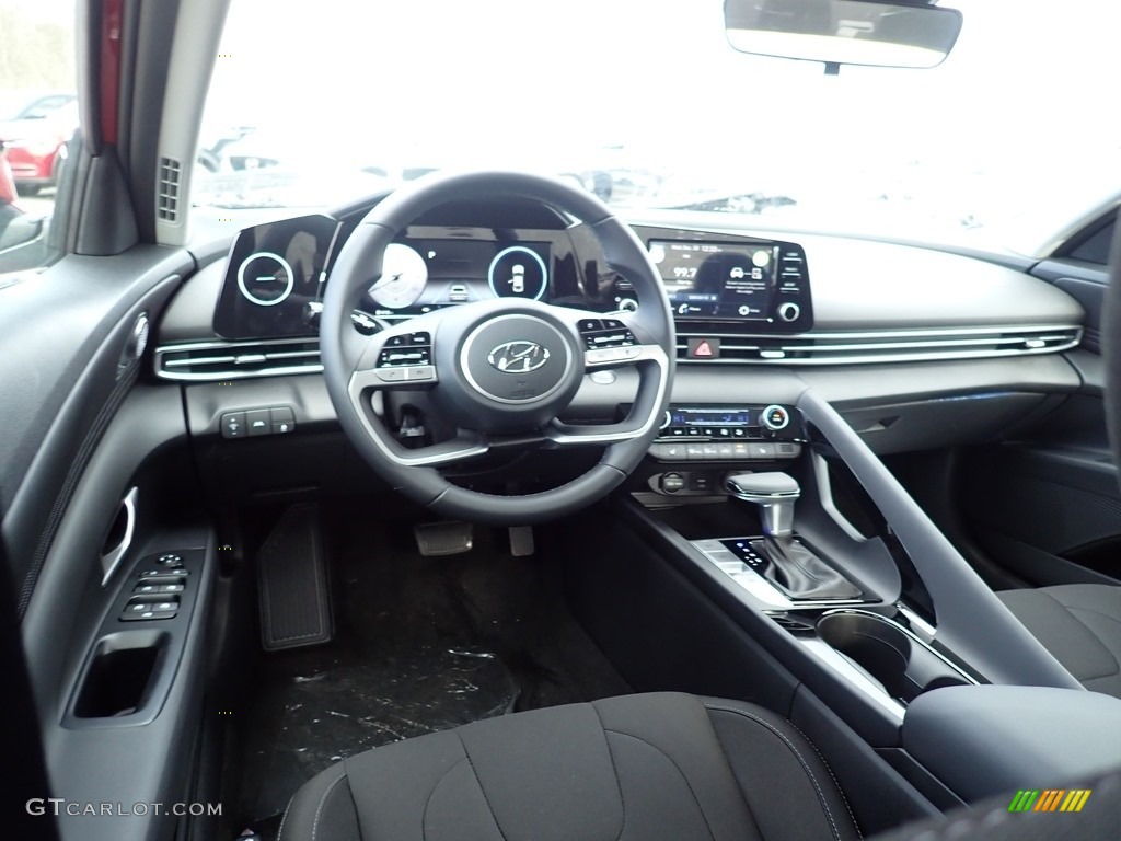 Black Interior 2021 Hyundai Elantra SEL Photo #140656066