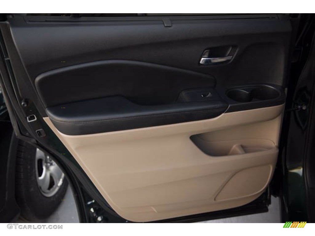 2018 Honda Pilot Touring Beige Door Panel Photo #140660527
