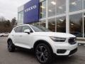 Front 3/4 View of 2021 XC40 T5 Inscription AWD