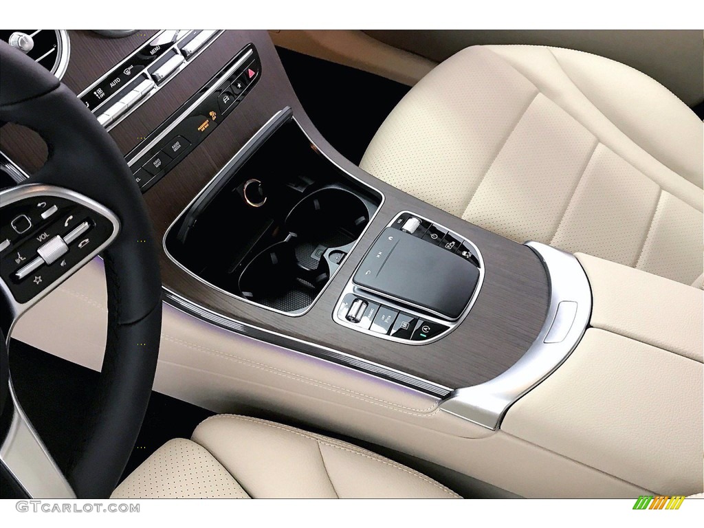 2021 Mercedes-Benz GLC 300 Controls Photos