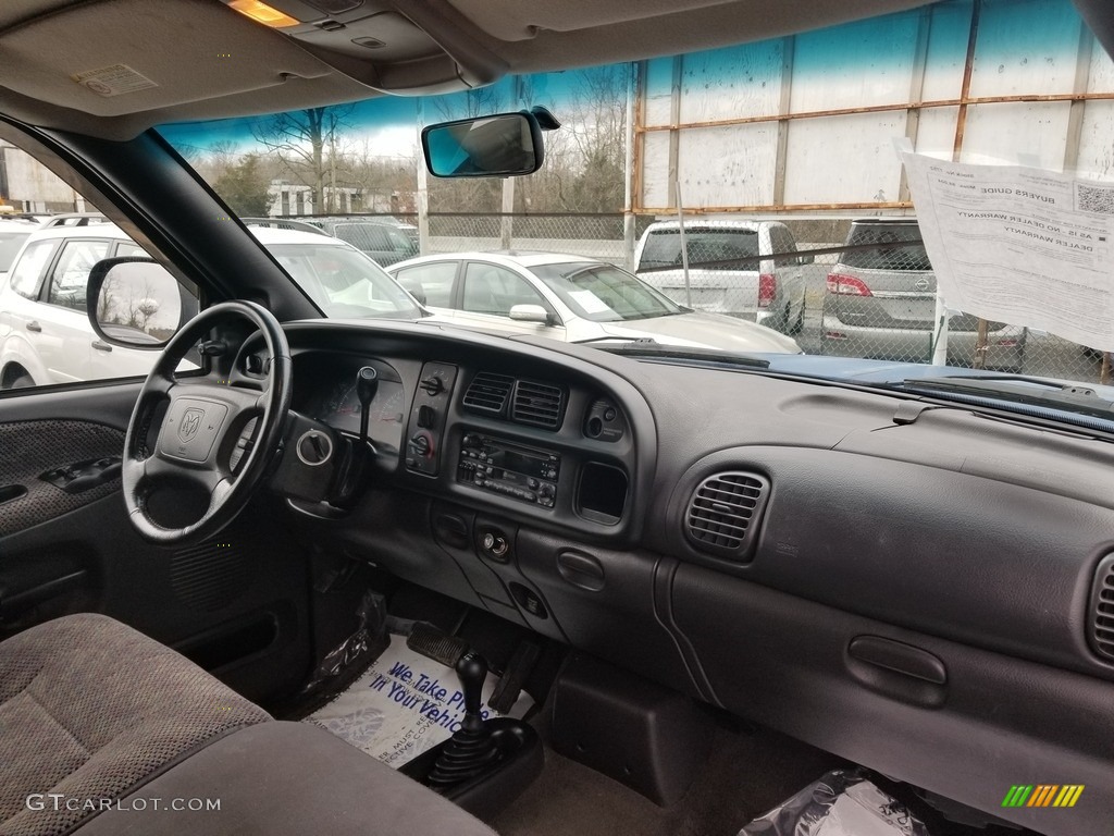 2001 Ram 1500 ST Club Cab 4x4 - Intense Blue Pearl / Mist Gray photo #13