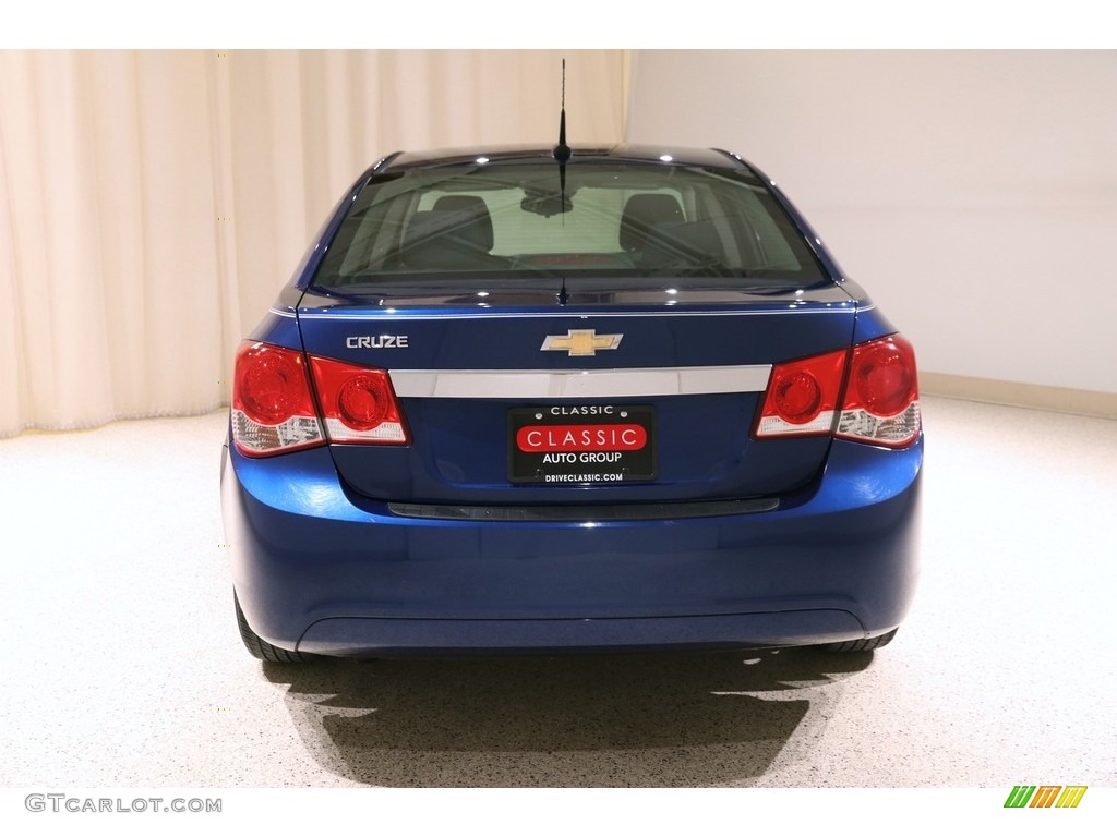2013 Cruze LS - Blue Topaz Metallic / Jet Black/Medium Titanium photo #16