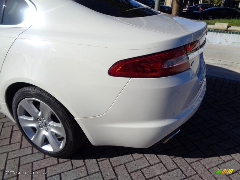 2010 XF Sport Sedan - Porcelain White / Barley photo #19