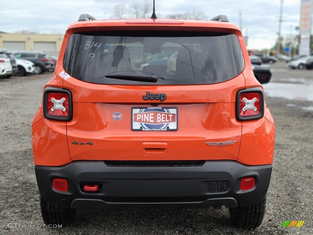 2021 Renegade Trailhawk 4x4 - Omaha Orange / Black photo #5