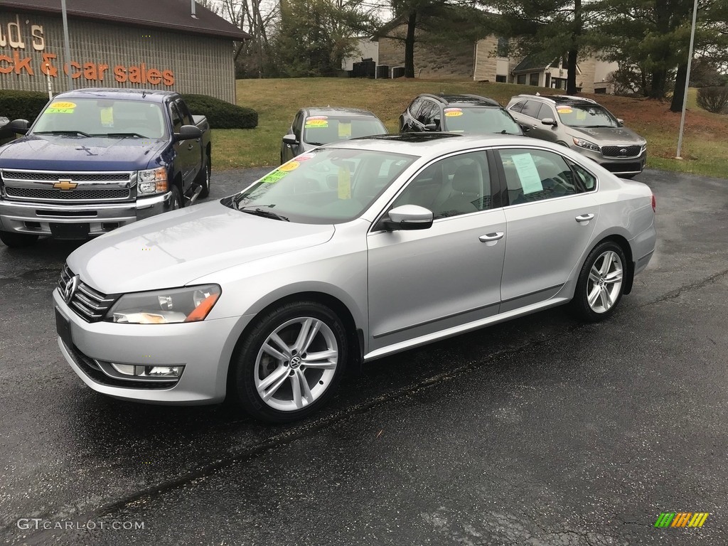 Platinum Gray Metallic 2015 Volkswagen Passat SE Sedan Exterior Photo #140676474