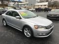 2015 Platinum Gray Metallic Volkswagen Passat SE Sedan  photo #4