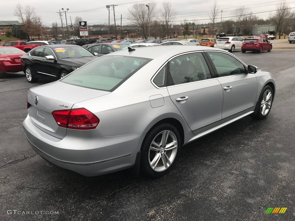 Platinum Gray Metallic 2015 Volkswagen Passat SE Sedan Exterior Photo #140676563
