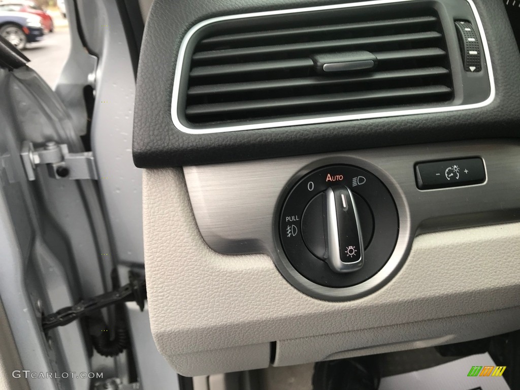 2015 Volkswagen Passat SE Sedan Controls Photo #140676966