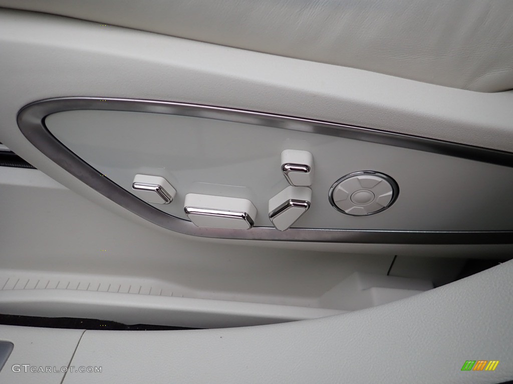 2020 Lincoln Nautilus Black Label AWD Controls Photo #140680386
