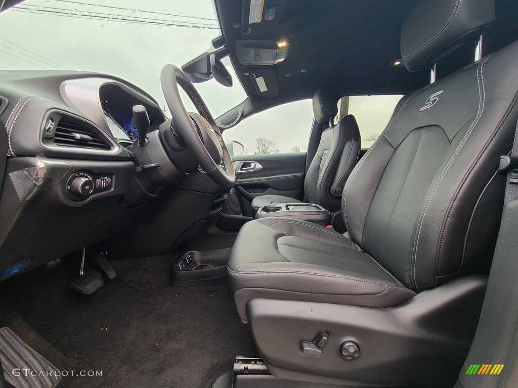 2021 Chrysler Pacifica Touring L Front Seat Photos