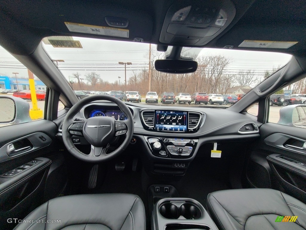 Black Interior 2021 Chrysler Pacifica Touring L Photo #140682819