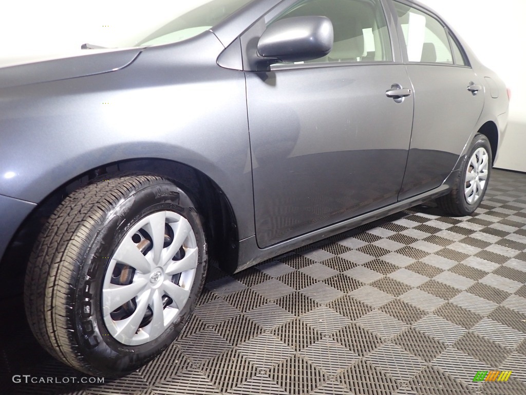 2010 Corolla LE - Magnetic Gray Metallic / Bisque photo #9