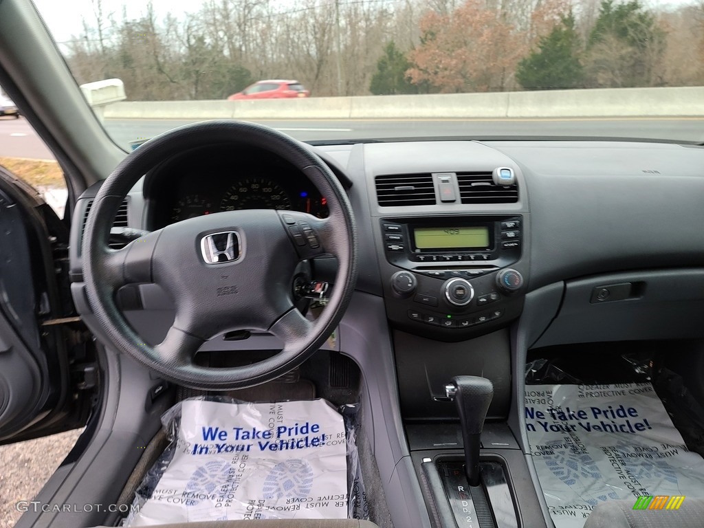 2005 Accord LX Sedan - Graphite Pearl / Gray photo #12