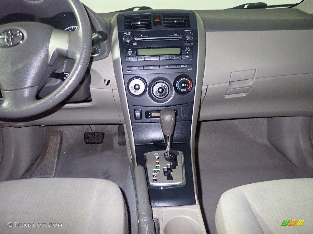 2010 Corolla LE - Magnetic Gray Metallic / Bisque photo #25