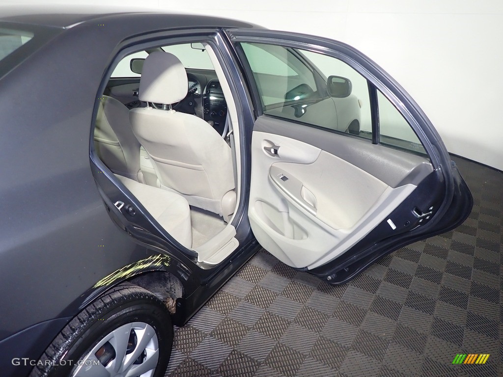 2010 Corolla LE - Magnetic Gray Metallic / Bisque photo #34
