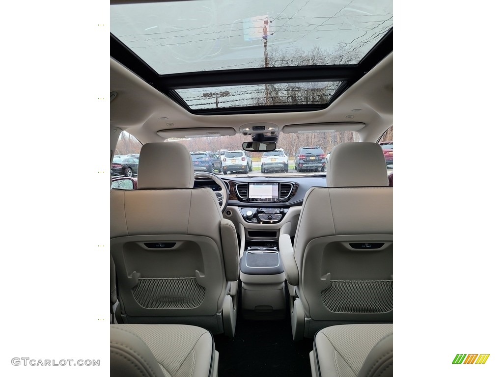 Black/Alloy Interior 2021 Chrysler Pacifica Hybrid Limited Photo #140685933