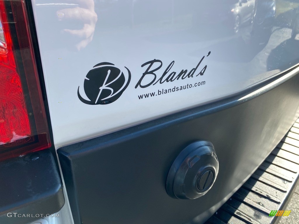 2019 Transit Passenger Wagon XLT 350 MR Long - Oxford White / Charcoal black photo #42