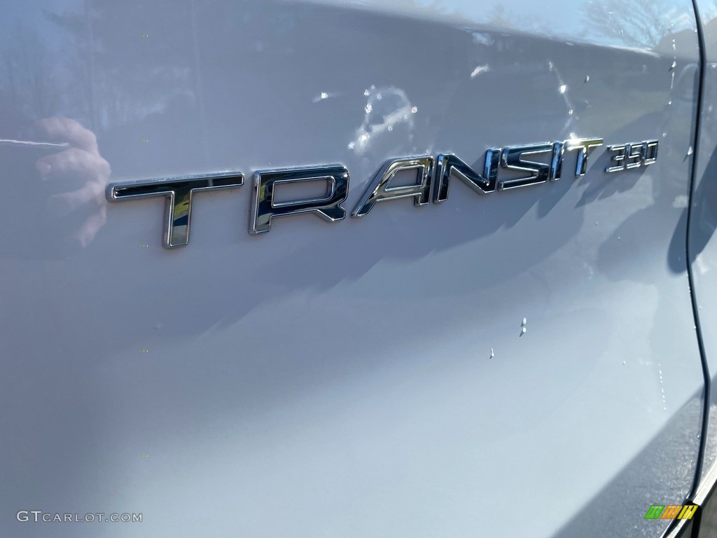 2019 Transit Passenger Wagon XLT 350 MR Long - Oxford White / Charcoal black photo #43