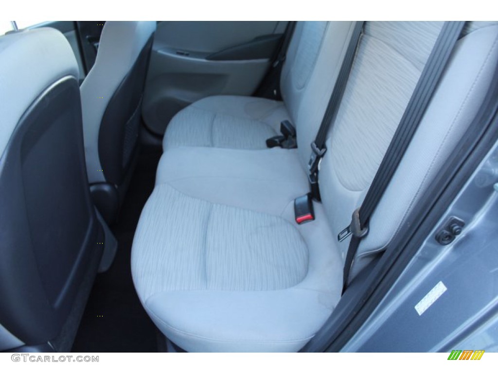 2016 Accent SE Sedan - Triathlon Gray / Gray photo #17