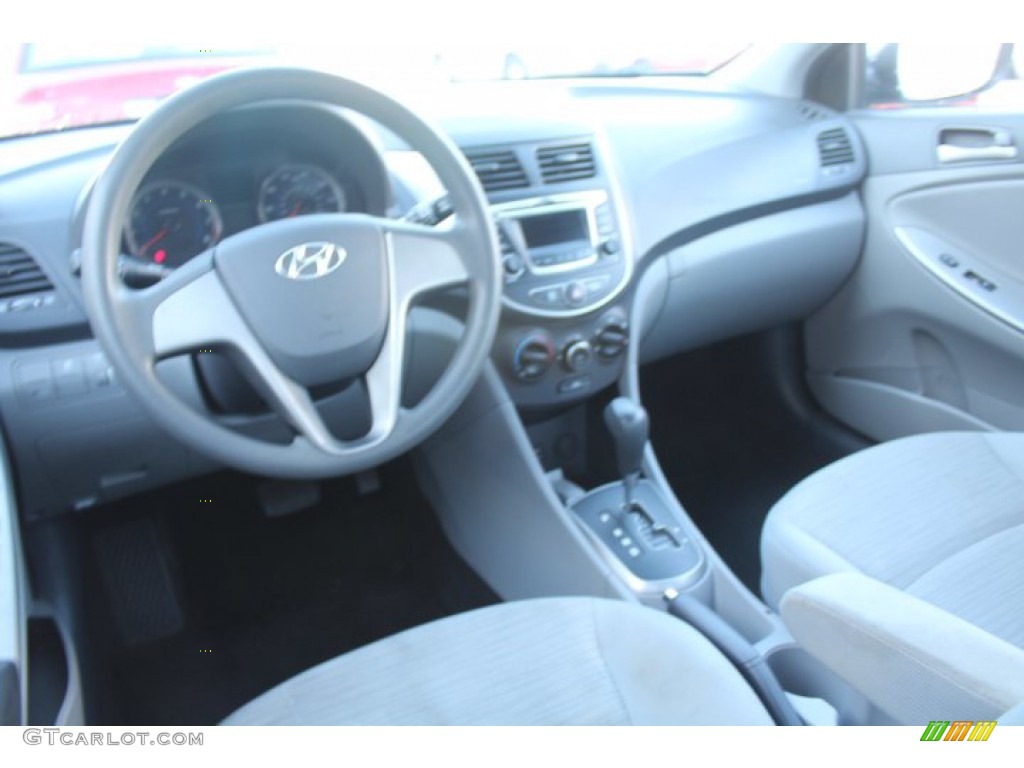 2016 Accent SE Sedan - Triathlon Gray / Gray photo #22