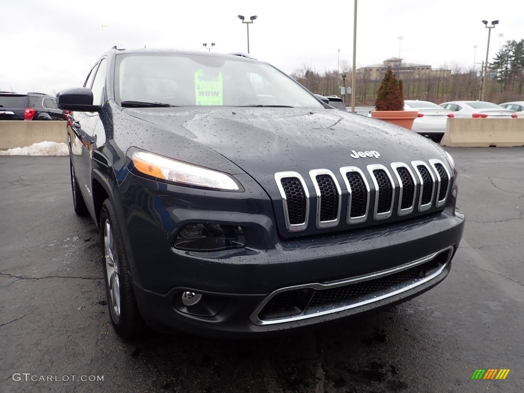 2018 Cherokee Limited 4x4 - Rhino / Black photo #12