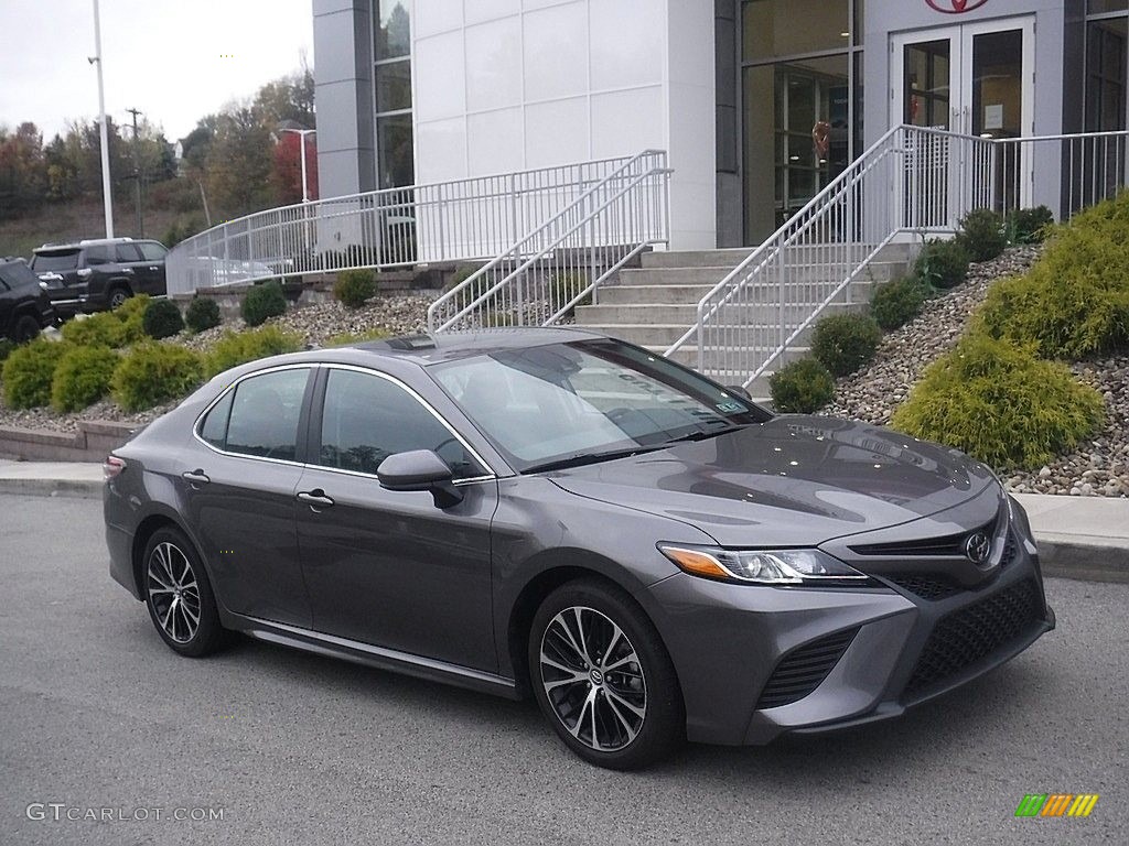 2020 Camry SE - Predawn Gray Mica / Black photo #1