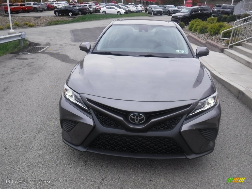 2020 Camry SE - Predawn Gray Mica / Black photo #12