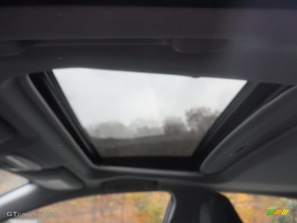 2020 Camry SE - Predawn Gray Mica / Black photo #18