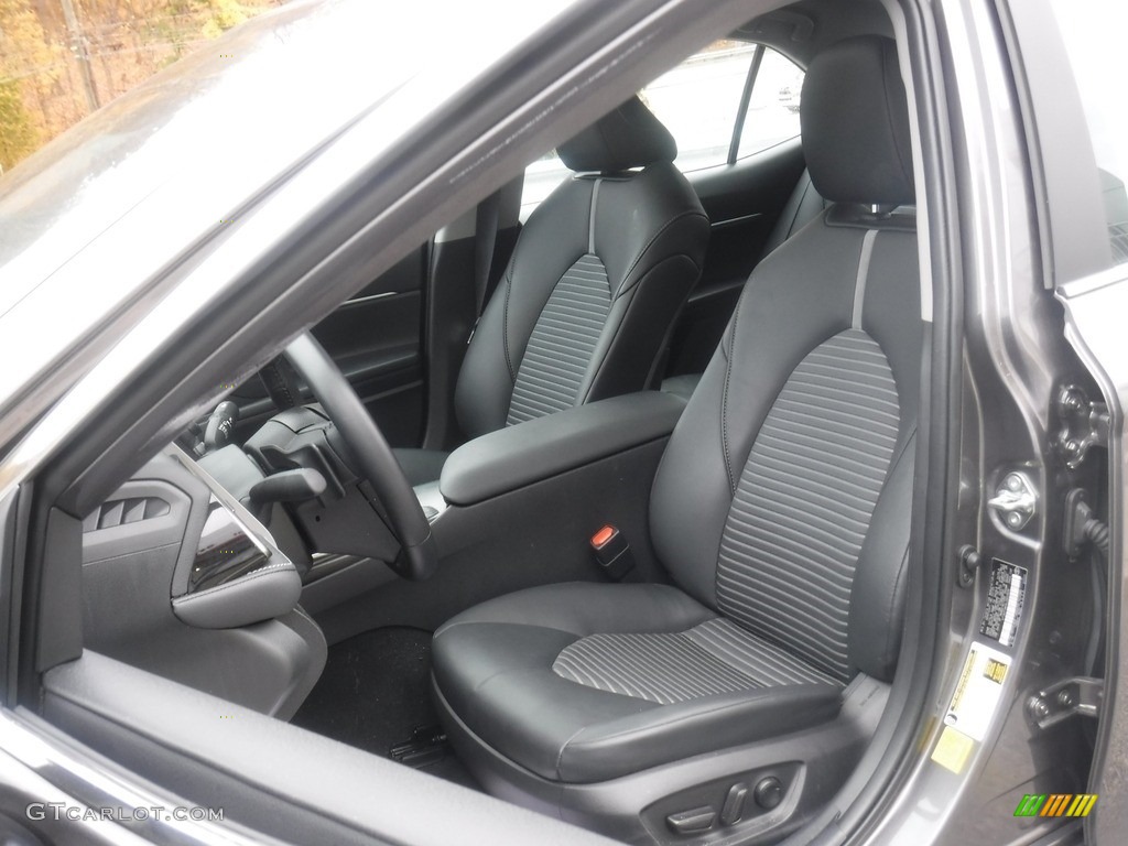 2020 Camry SE - Predawn Gray Mica / Black photo #20