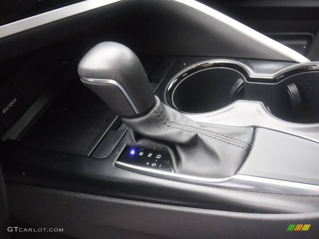 2020 Camry SE - Predawn Gray Mica / Black photo #23
