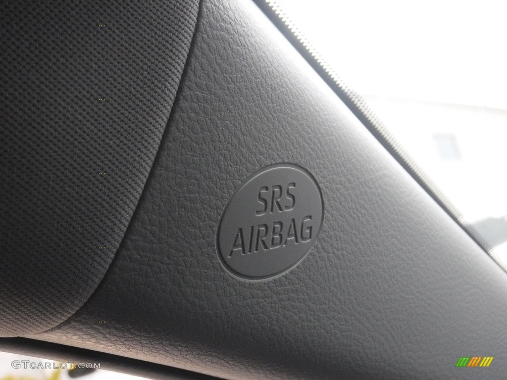 2020 Camry SE - Predawn Gray Mica / Black photo #24