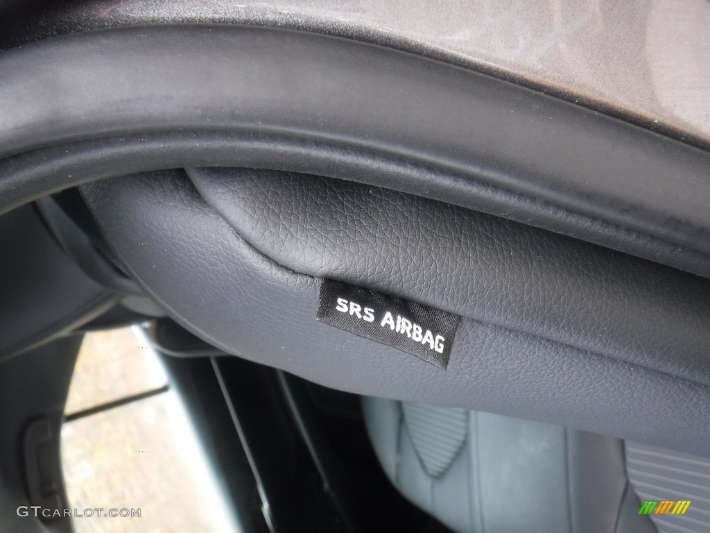 2020 Camry SE - Predawn Gray Mica / Black photo #26