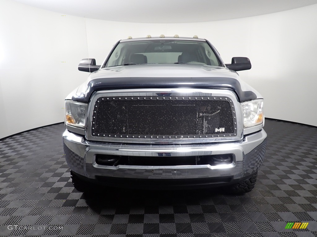 2011 Ram 3500 HD ST Crew Cab 4x4 - Bright Silver Metallic / Dark Slate Gray/Medium Graystone photo #4