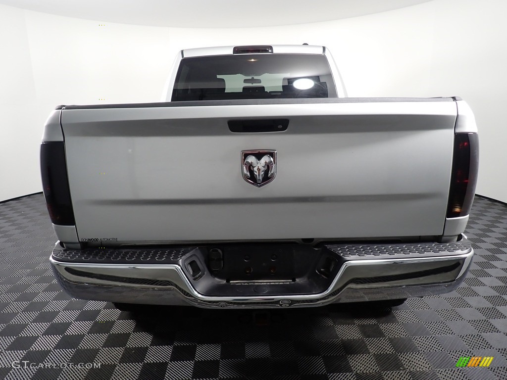 2011 Ram 3500 HD ST Crew Cab 4x4 - Bright Silver Metallic / Dark Slate Gray/Medium Graystone photo #11