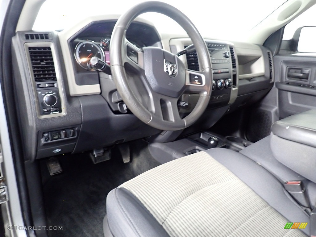 2011 Ram 3500 HD ST Crew Cab 4x4 - Bright Silver Metallic / Dark Slate Gray/Medium Graystone photo #21