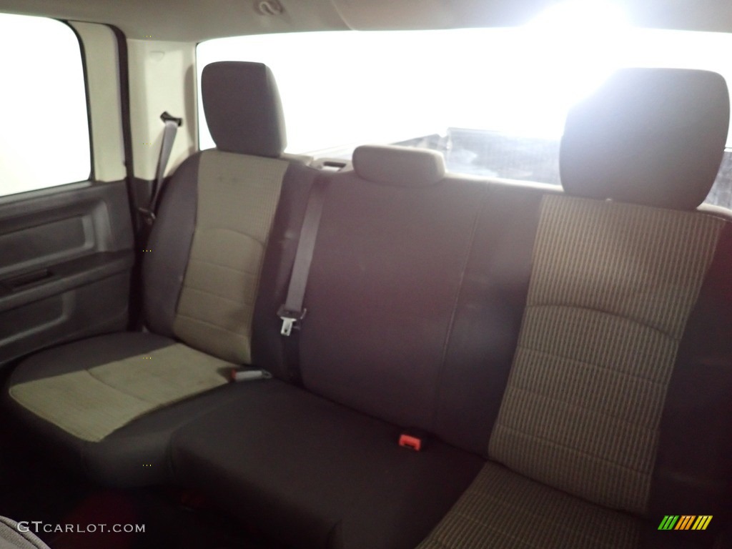 2011 Ram 3500 HD ST Crew Cab 4x4 - Bright Silver Metallic / Dark Slate Gray/Medium Graystone photo #22