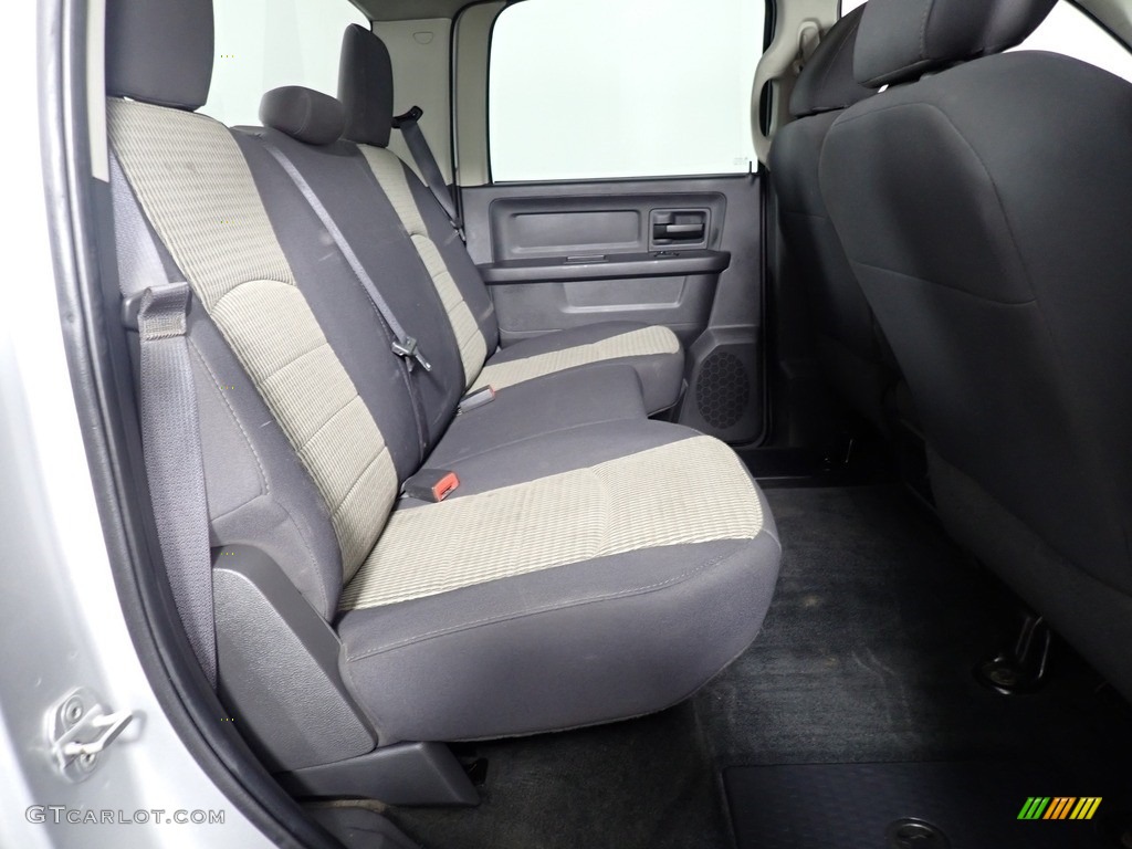 2011 Ram 3500 HD ST Crew Cab 4x4 - Bright Silver Metallic / Dark Slate Gray/Medium Graystone photo #28