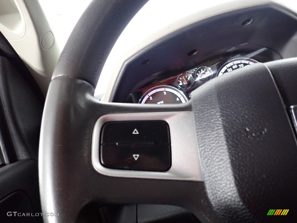 2011 Ram 3500 HD ST Crew Cab 4x4 - Bright Silver Metallic / Dark Slate Gray/Medium Graystone photo #35