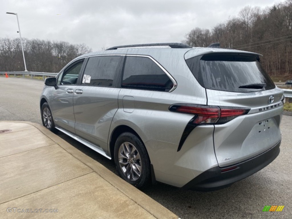 2021 Celestial Silver Metallic Toyota Sienna XLE AWD Hybrid 140682470