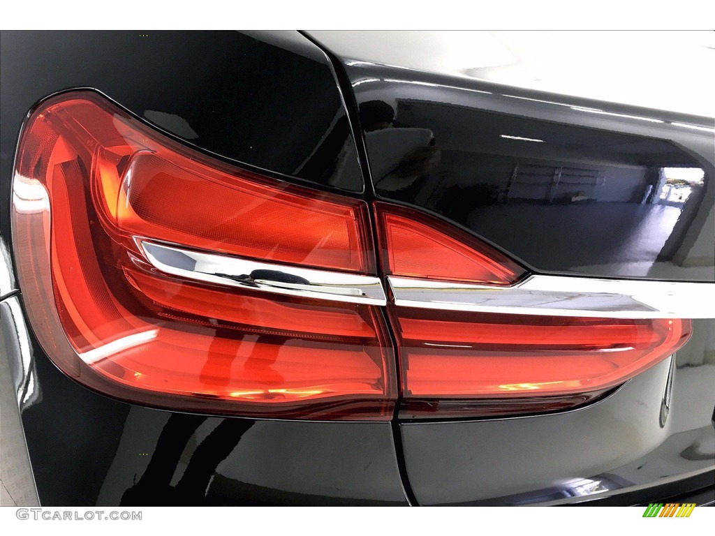 2018 7 Series 750i Sedan - Black Sapphire Metallic / Black photo #27