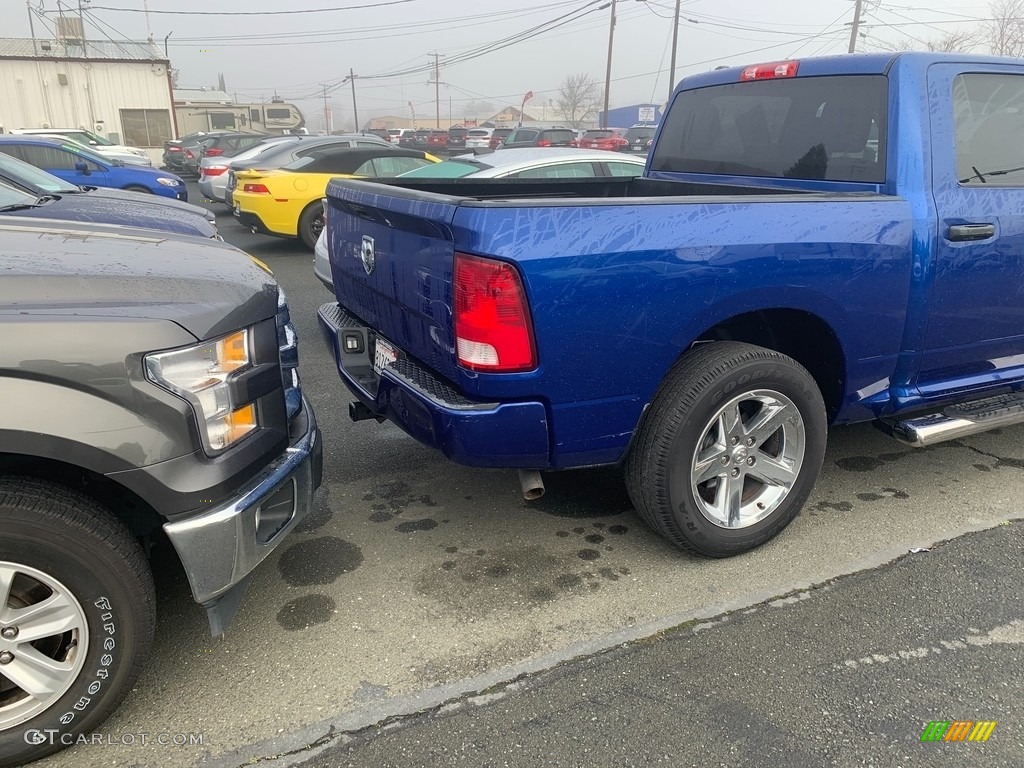 2018 1500 Express Crew Cab 4x4 - Blue Streak Pearl / Black/Diesel Gray photo #5