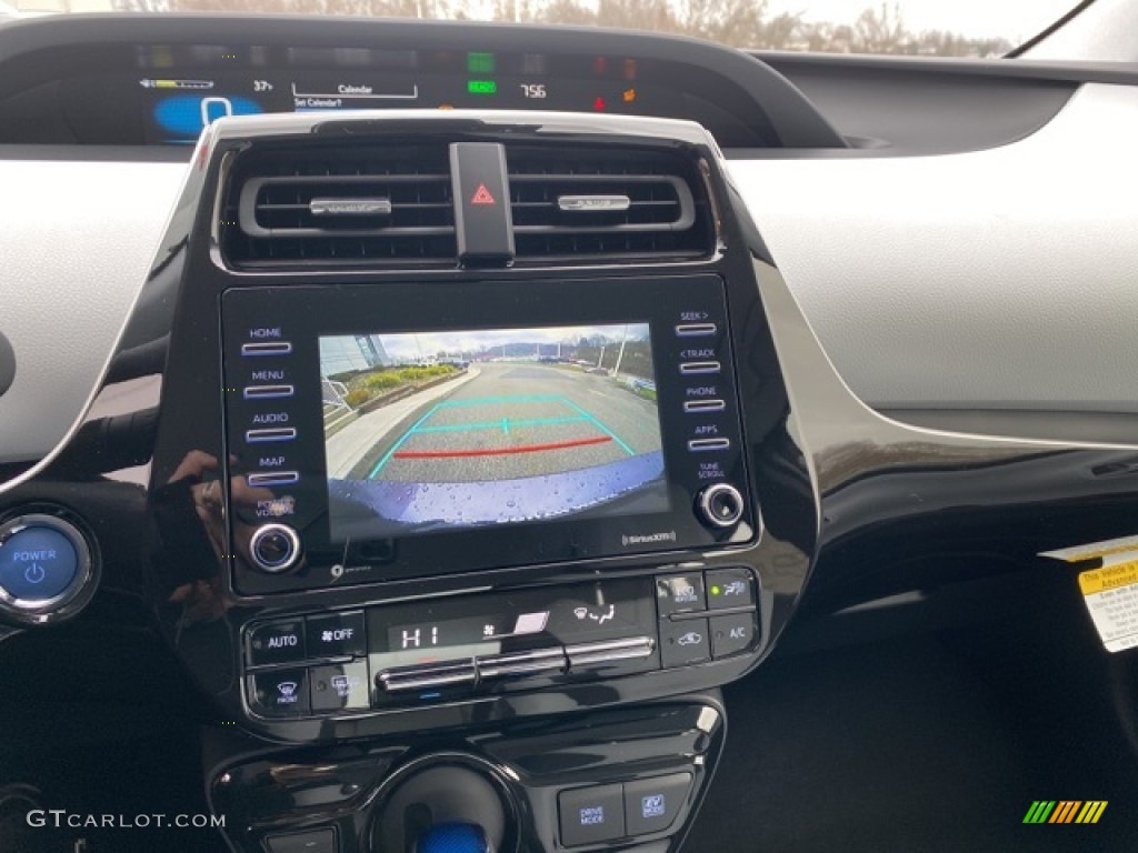 2021 Toyota Prius XLE AWD-e Controls Photos