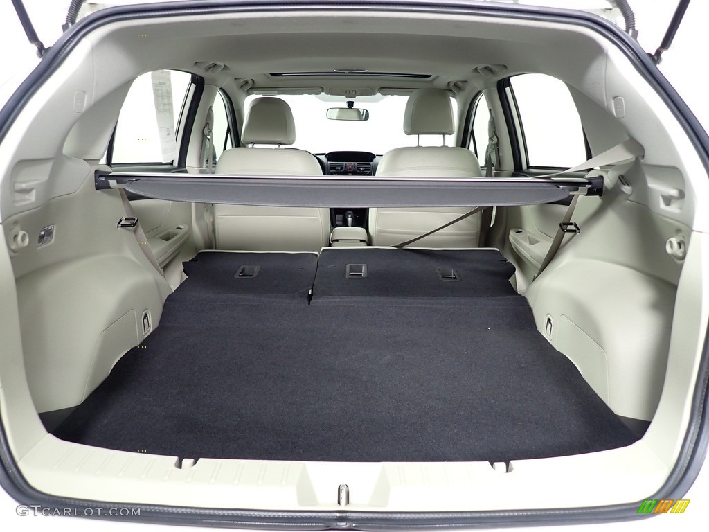 2013 Subaru Impreza 2.0i Limited 5 Door Trunk Photos