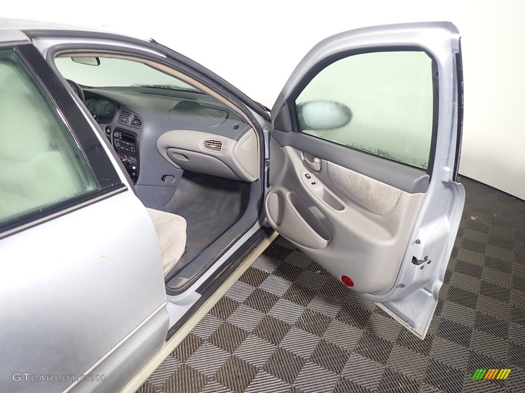 2004 Alero GL1 Sedan - Sterling Silver Metallic / Pewter photo #26