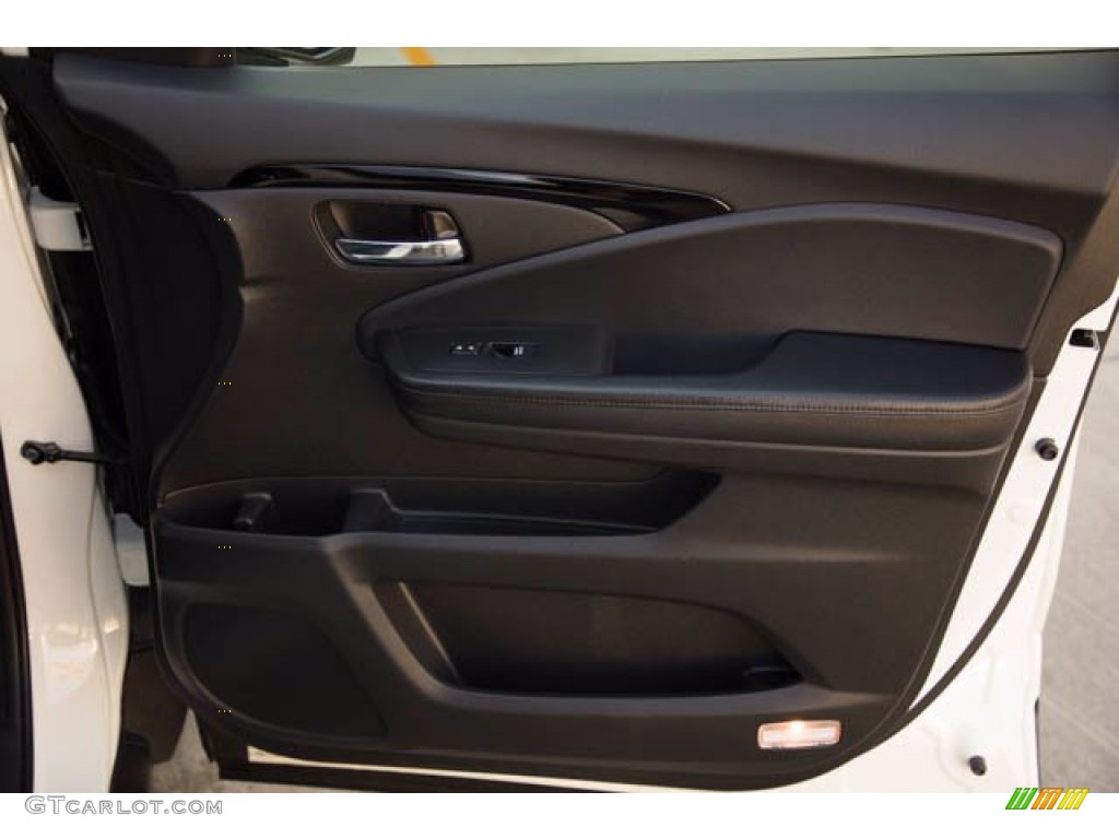 2018 Honda Pilot Touring Black Door Panel Photo #140709596