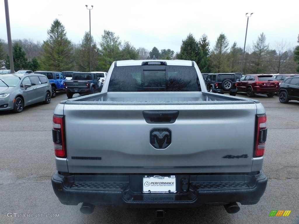 2021 1500 Built to Serve Edition Crew Cab 4x4 - Billet Silver Metallic / Black photo #6