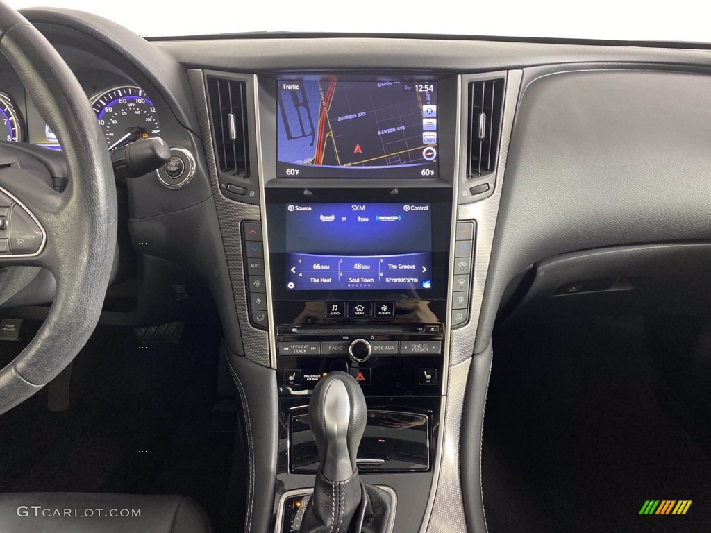 2017 Infiniti Q50 3.0t Controls Photo #140711057