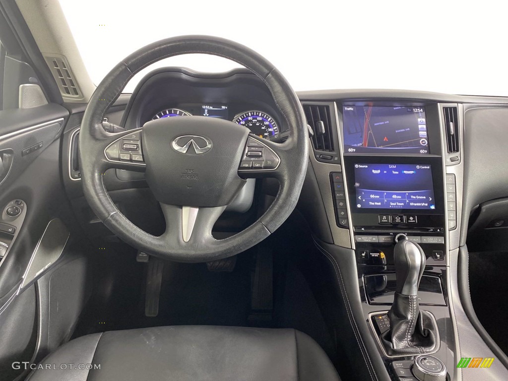2017 Infiniti Q50 3.0t Dashboard Photos